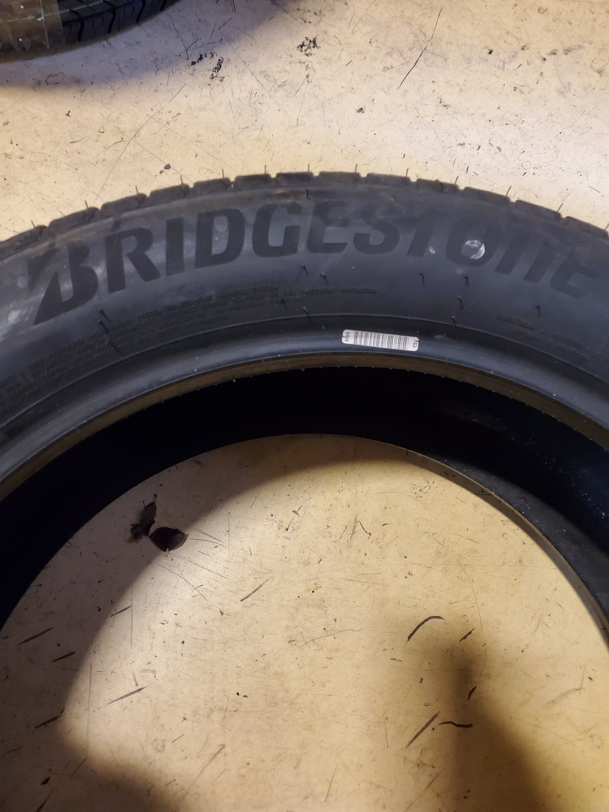 USED 9/32'' BRIDGESTONE ALENZA SPORT A/S RFT  BSW P 285 45 21 113H XL UHP TIRE 004031