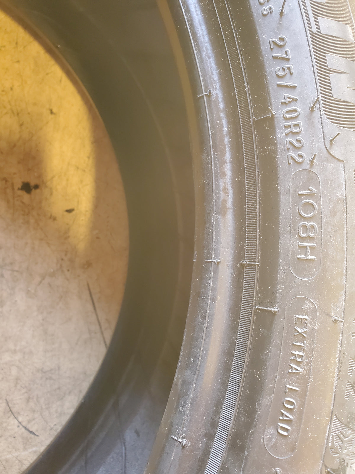 MICHELIN X ICE SNOW SUV BSW P 275 40 22 108H XL WINTER TIRE 05906