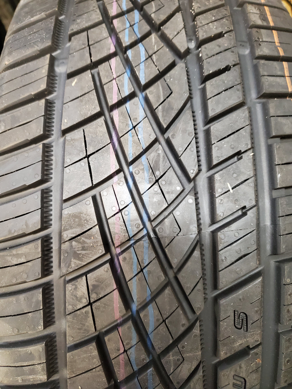 CONTINENTAL EXTREMECONTACT DWS 6 PLUS BSW P 245 55 18 103W  UHP TIRE 15573100000
