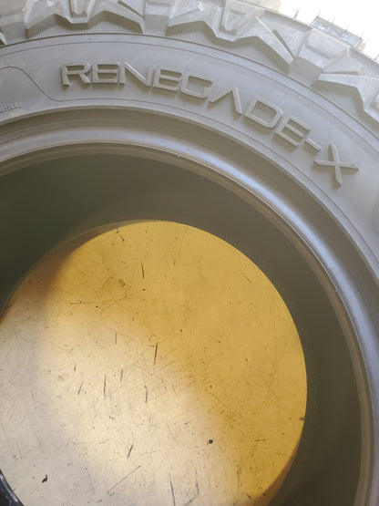 RADAR RENEGADE-X BSW LT 33 12.5 18 118Q 10PLY MUD TIRE RACSTH0086