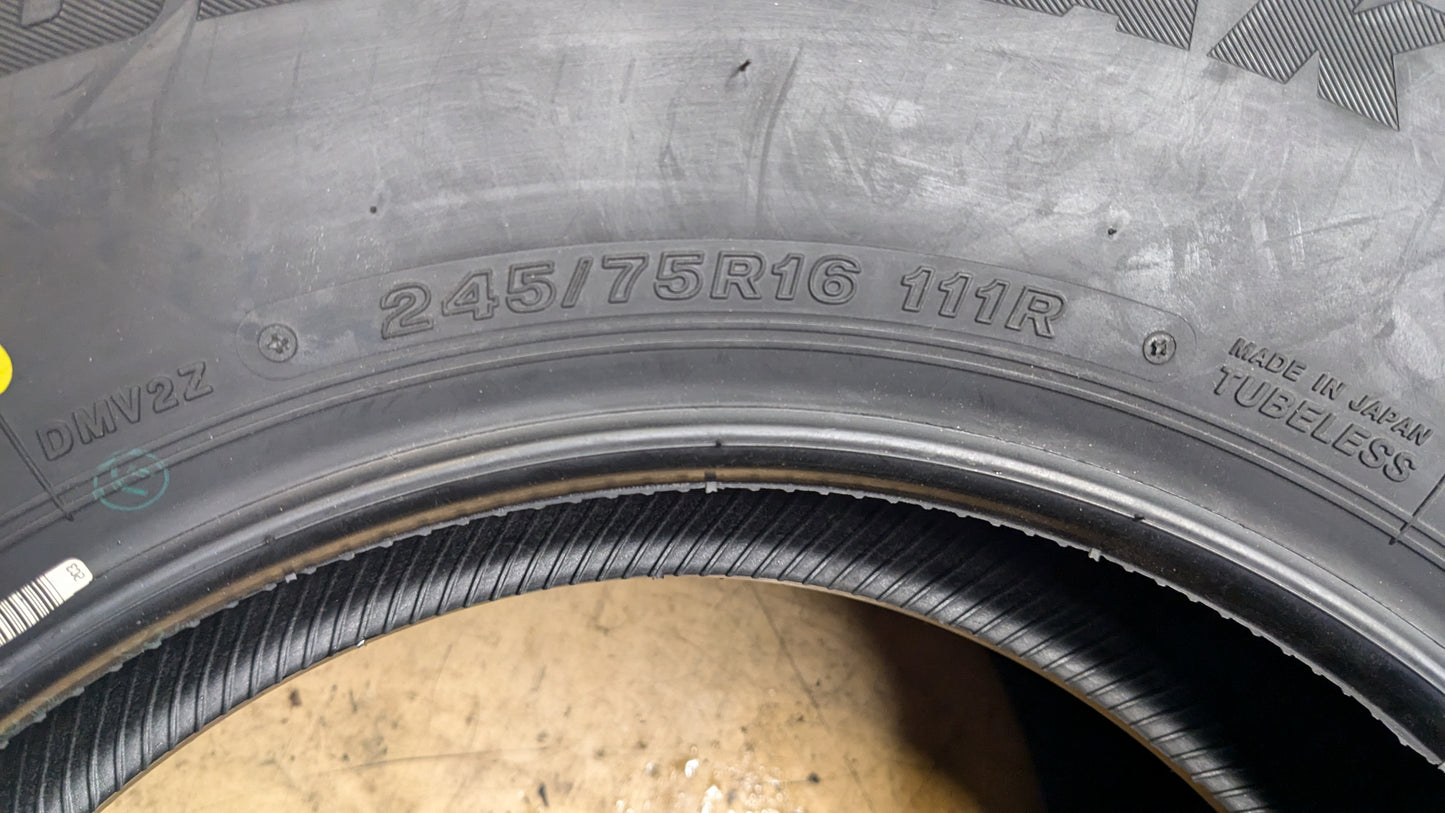 2 BRIDGESTONE BLIZZAK DM V2 BSW P 245 75 16 111R WINTER TIRE 016525