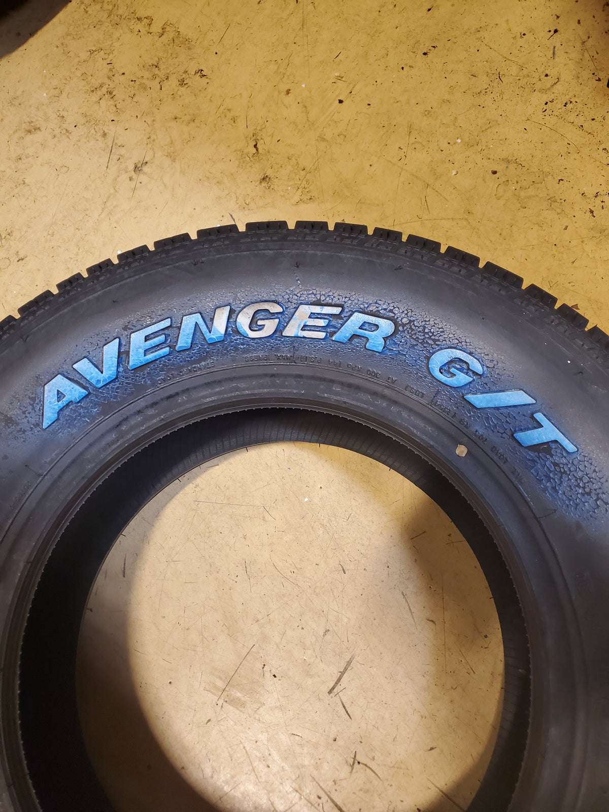 MASTERCRAFT AVENGER G/T RWL P 215 70 14 96T SUMMER TIRE 174002001