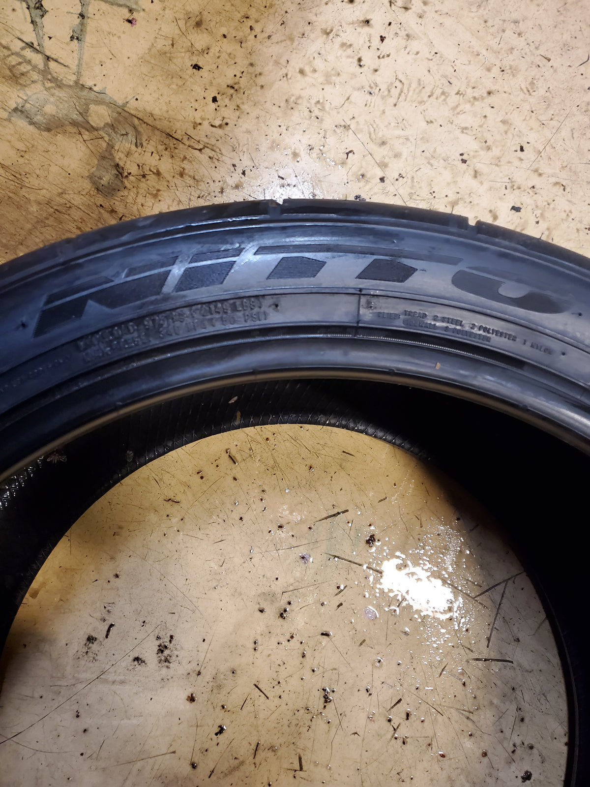 NITTO NT555RII BSW P 305 35 20 107W XL RACING TIRE 108580