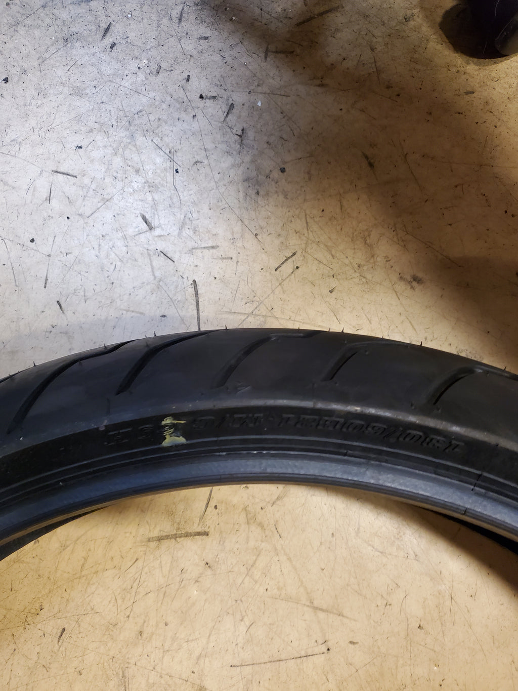DUNLOP AMERICAN ELITE BSW 130 60 21 69H FRONT MOTORCYCLE TIRE 45131060