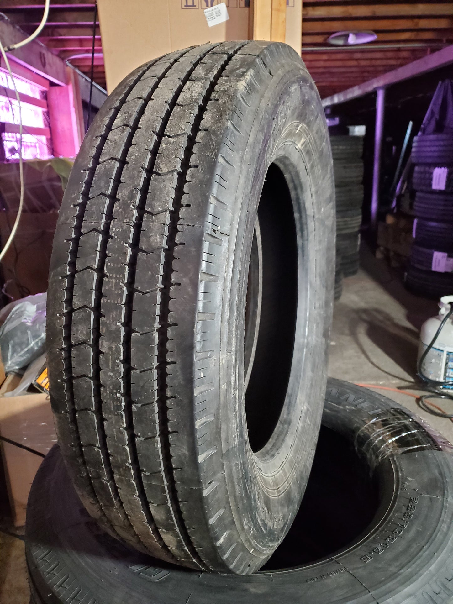 TRAZANO CR960A BSW LT 225 70 19.5 128/126N 14PLY COMMERCIAL TIRE 314275HT