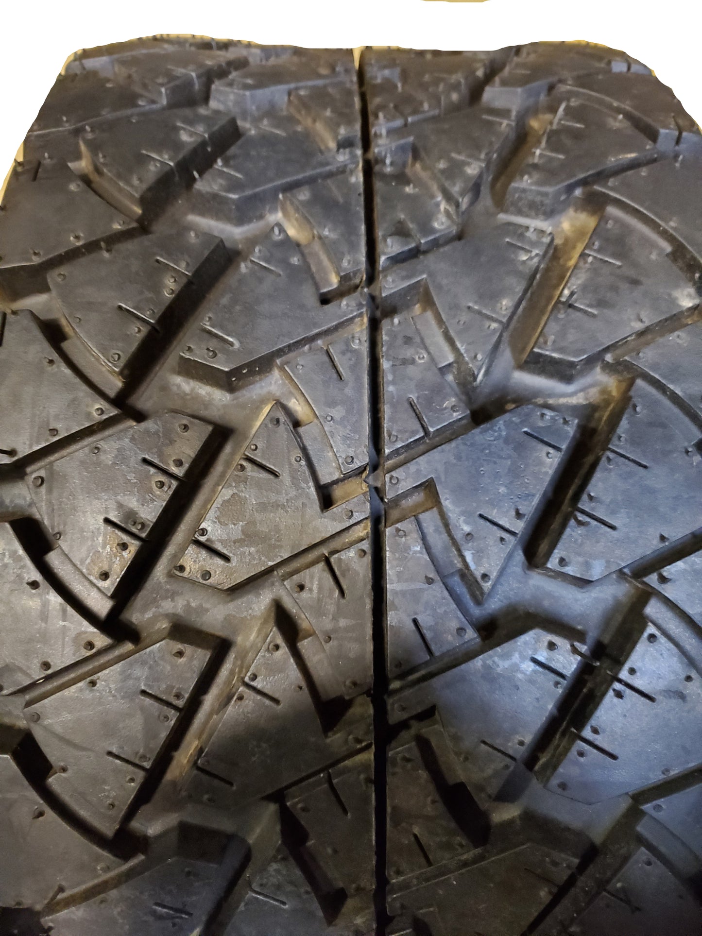 TIMBERWOLF GTW A/T BSW 22 10 12 4PLY GOLF TIRE 20070