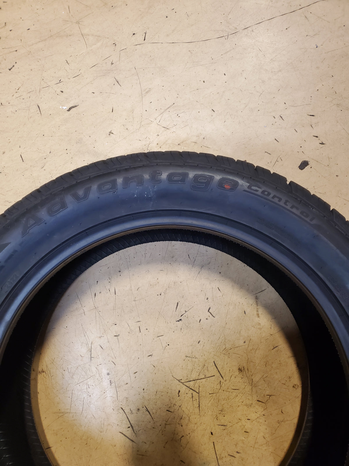 2 BFGOODRICH ADVANTAGE CONTROL BSW P 235 55 20 102V ALL SEASON TIRE 72424