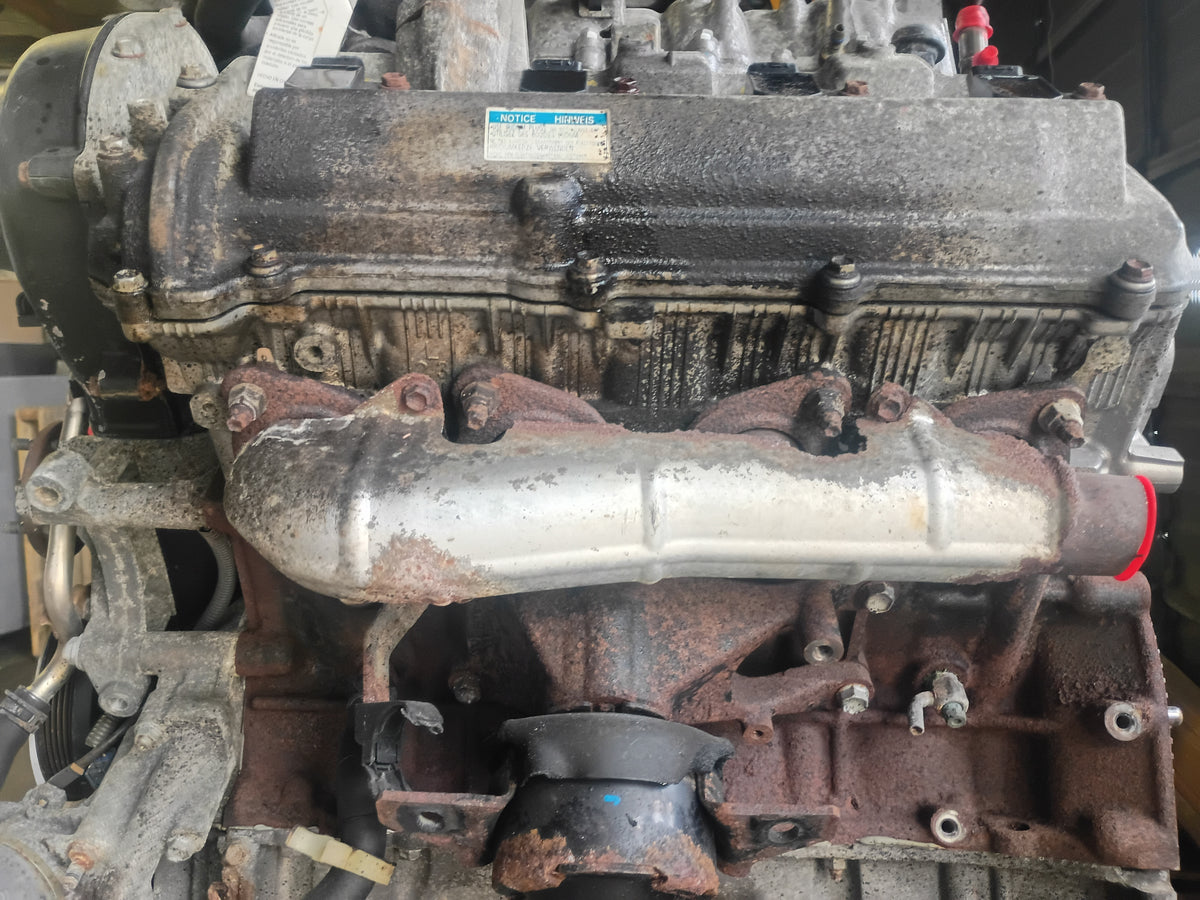 USED GENUINE ENGINE MOTOR 01-04 TOYOTA 4.7L V8 2UZ-N83FC
