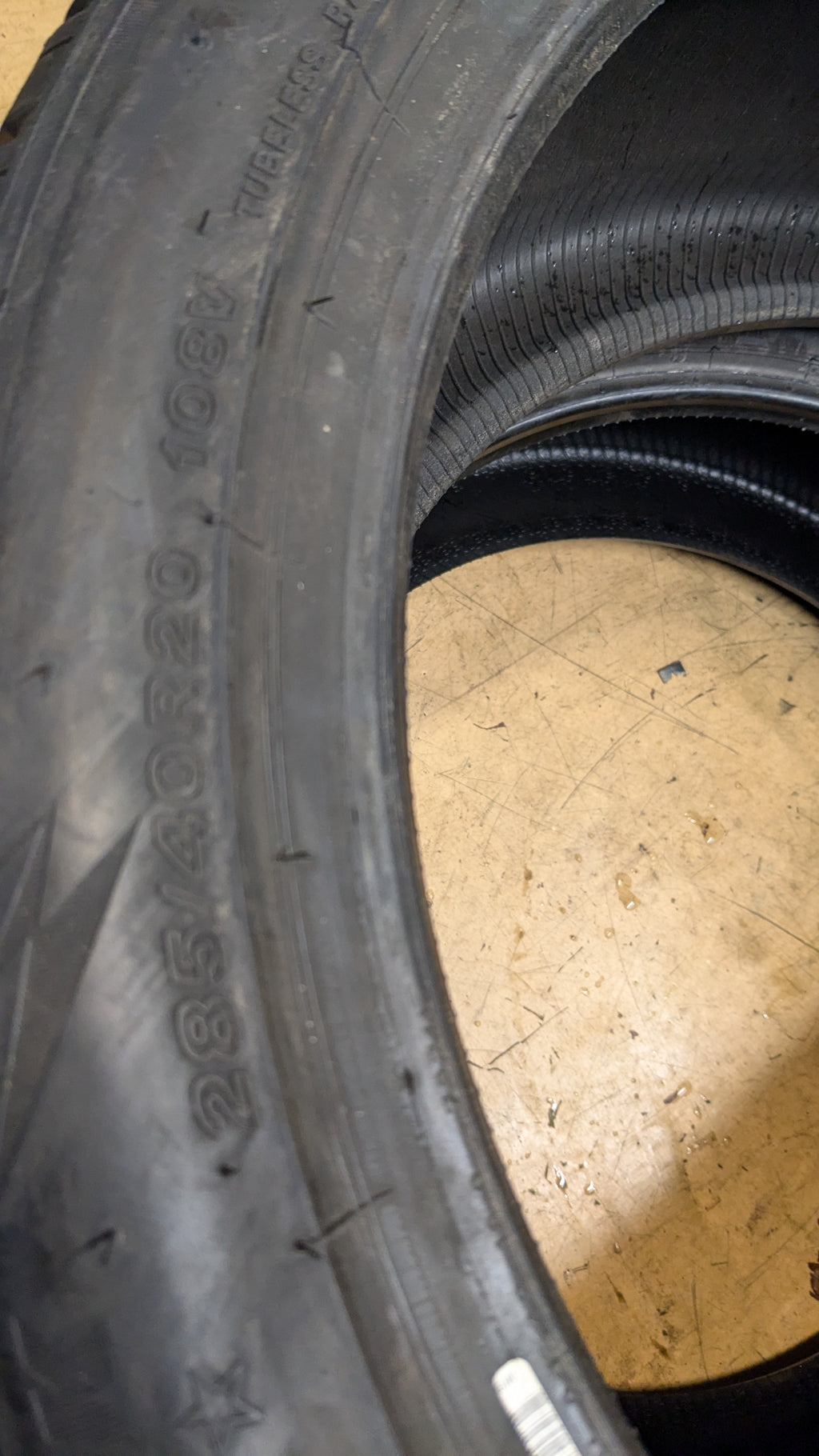 BRIDGESTONE BLIZZAK LM005 BSW P 285 40 20 108V WINTER TIRE 014399