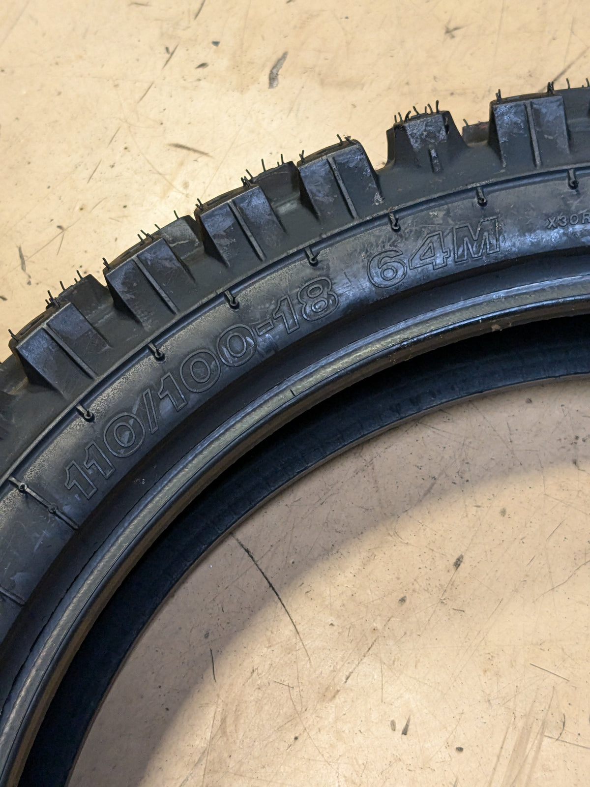 BRIDGESTONE BATTLECROSS X31R BSW 110 100 18 64M REAR MOTORCYCLE TIRE 13851