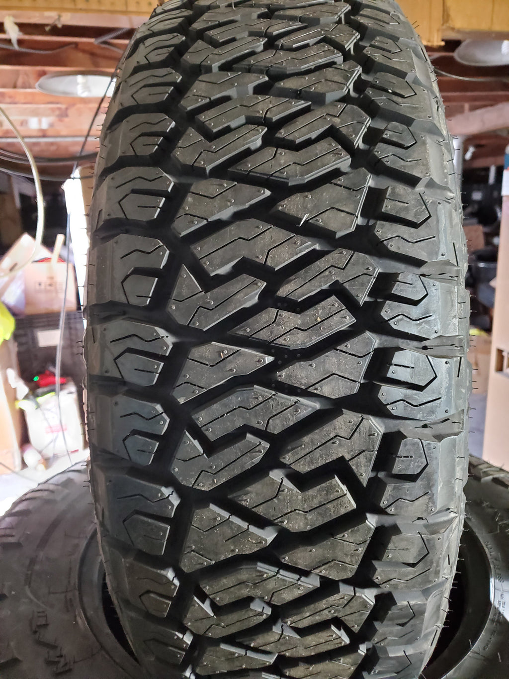 MAXXIS RAZR AT BSW P 265 65 18 114T ALL TERRAIN TIRE TP00405100