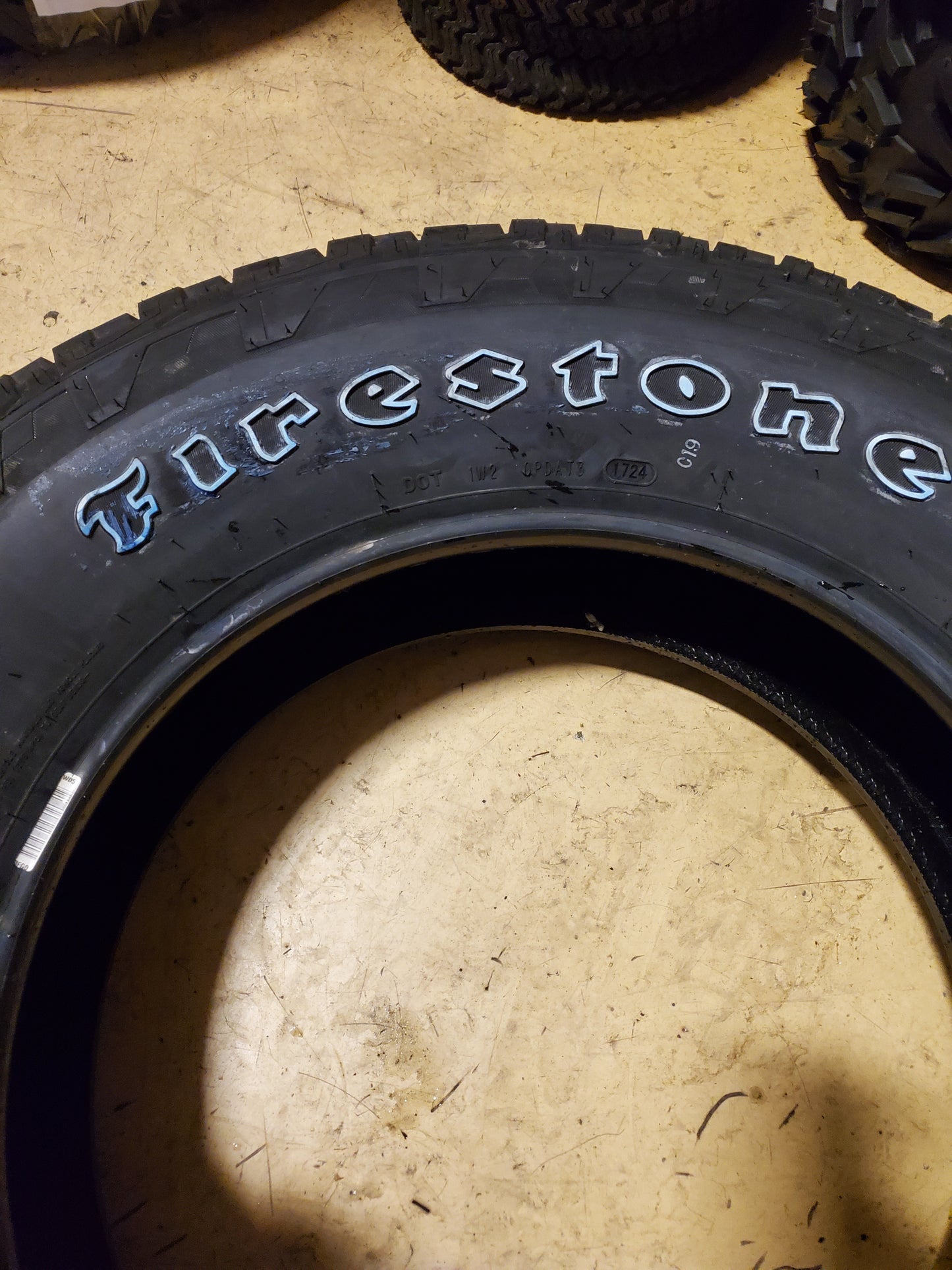 2 FIRESTONE DESTINATION A/T2 BSW P 255 70 18 112S ALL TERRAIN TIRE 014570