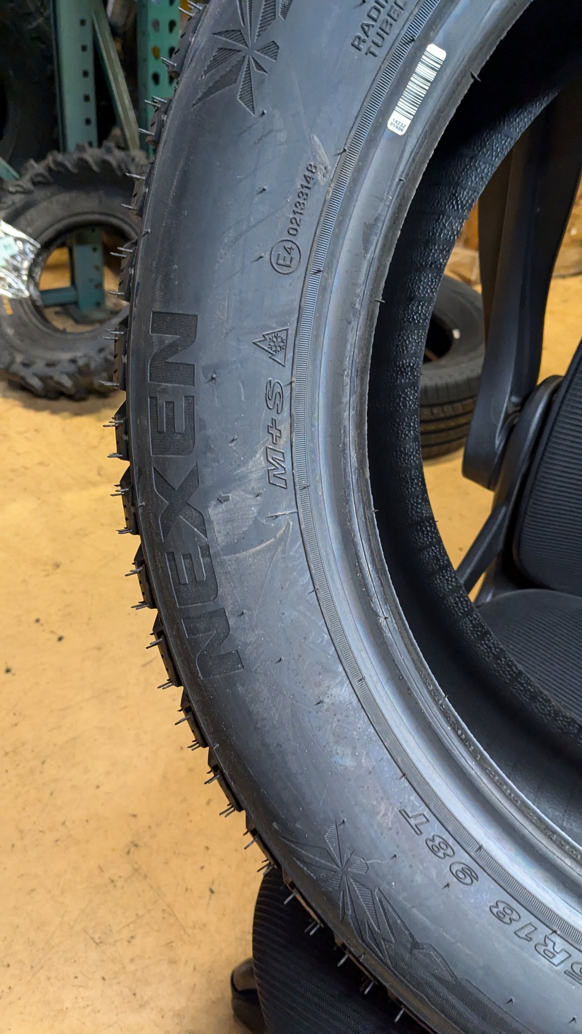 NEXEN WINGUARD WINSPIKE 3 BSW P 225 55 18 98T WINTER TIRE 18402NXK