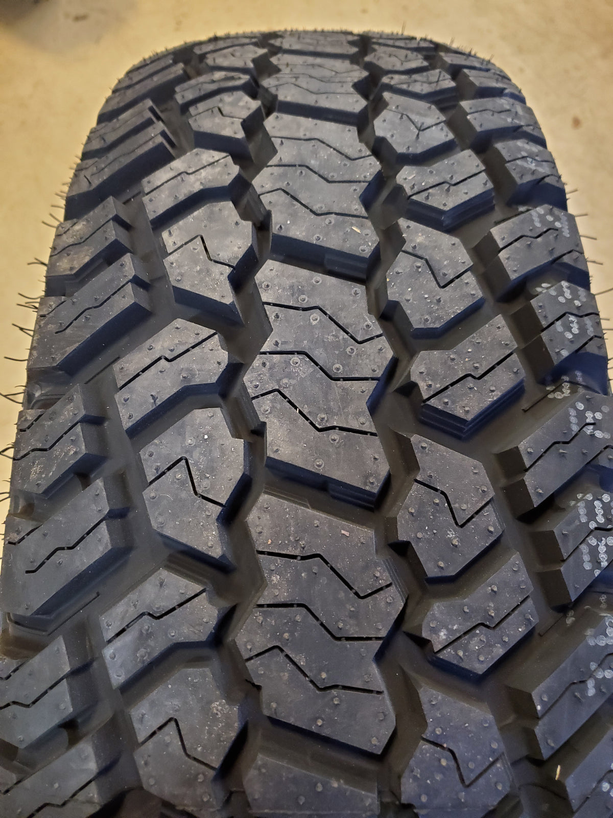 EL DORADO SPORT FURY AT4S BSW P 245 75 16 111T ALL TERRAIN TIRE ESF35