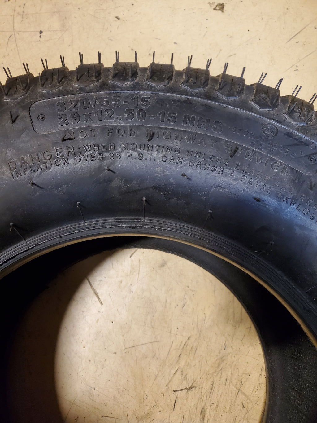 CARLISLE MULTI TRAC C/S BSW 29 12.5 15 112B 10PLY LAWN TIRE 560478