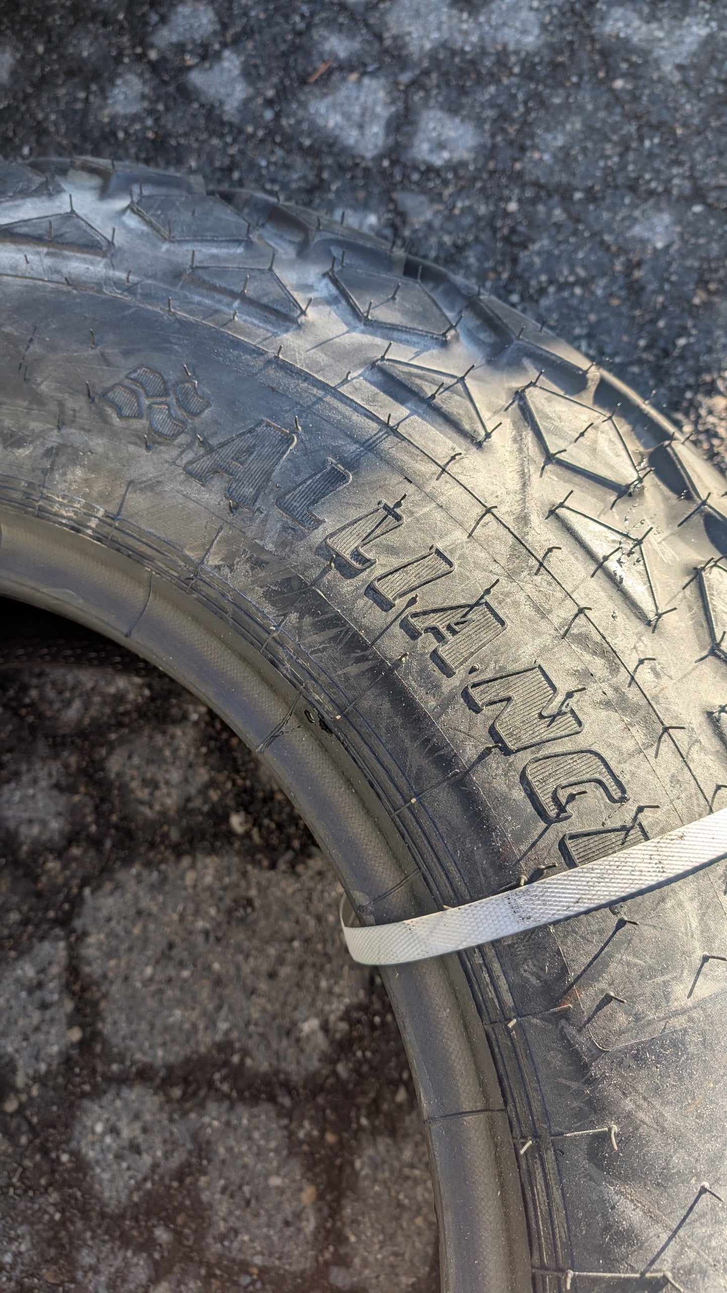ALLIANCE NDTRACTOR 128A8 BSW 14.9 24 8PLY FARM TIRE 32903353