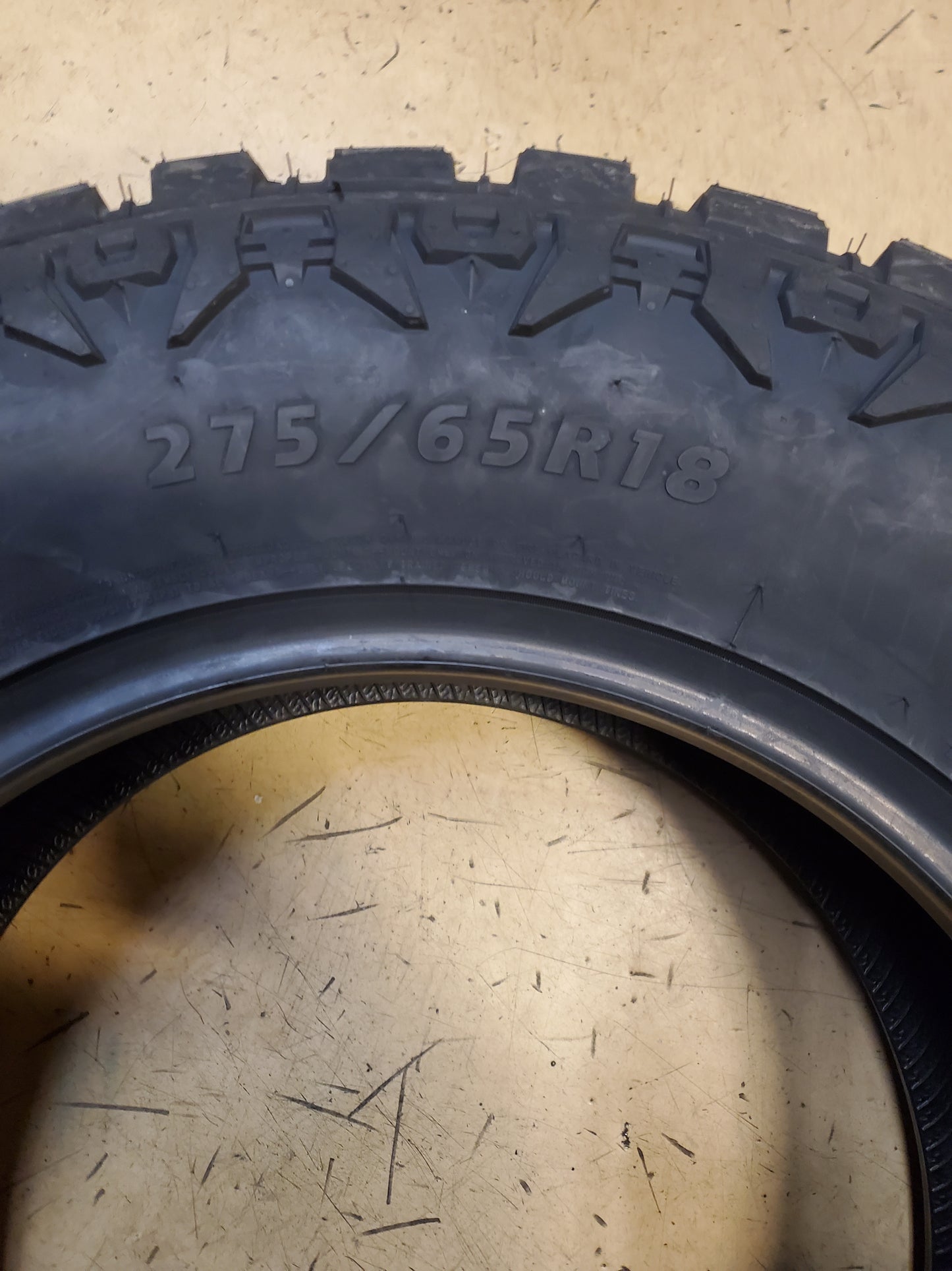 SUMMIT TRAIL CLIMBER RT BSW P 275 65 18 116T XL RUGGED TERRAIN TIRE 1600702