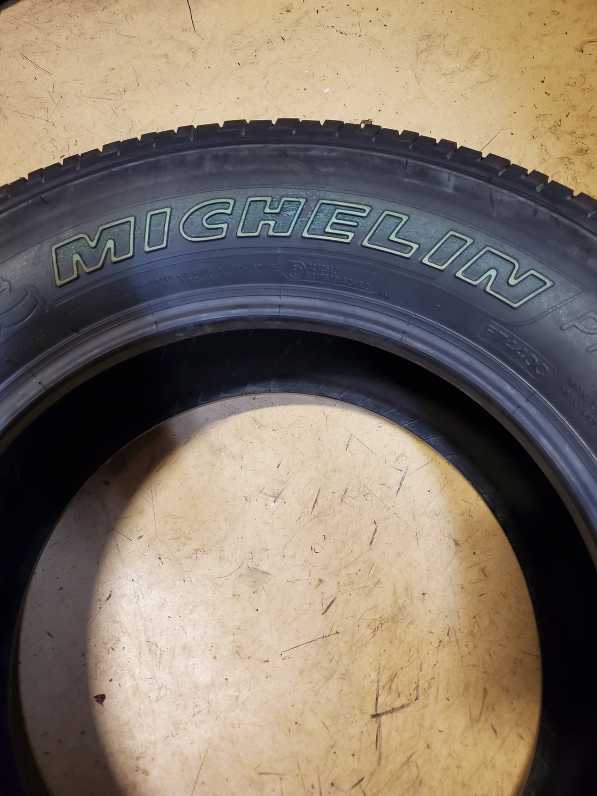 NOS MICHELIN PRIMACY XC OWL P 275 65 18 116T ALL SEASON TIRE 99889