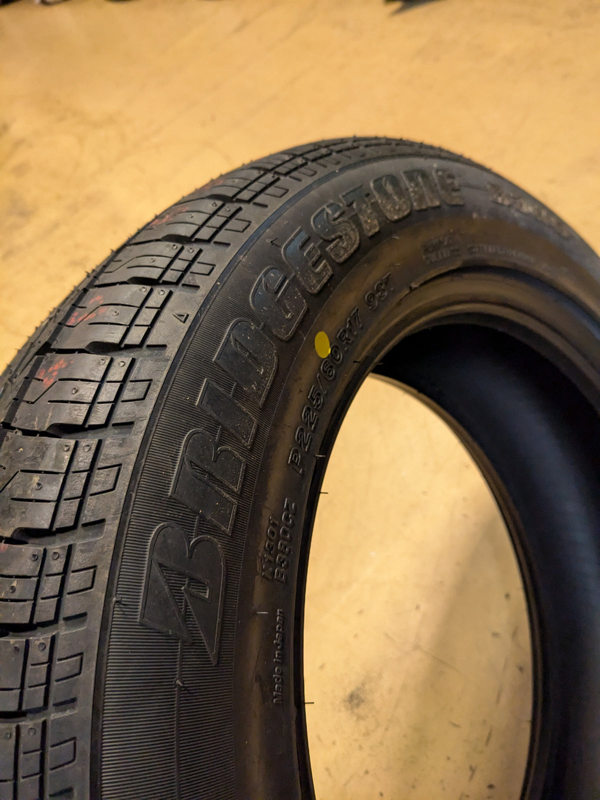 BRIDGESTONE B380 RFT P 225 60 17 98T SL ALL SEASON RUNFLAT TIRE 001522