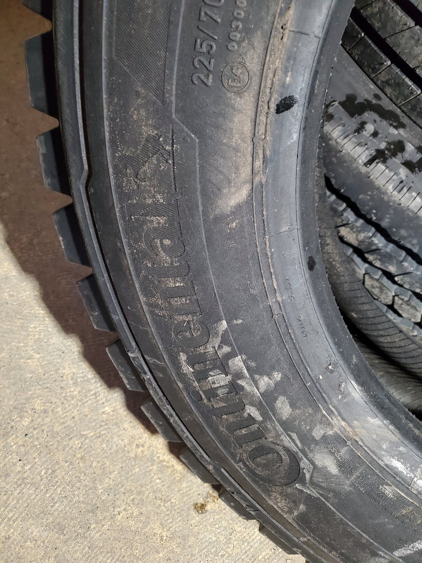NOS CONTINENTAL CONTI HYBRID HD3 BSW LT 225 70 19.5 128/126N 14PLY DRIVE TIRE 05224060000