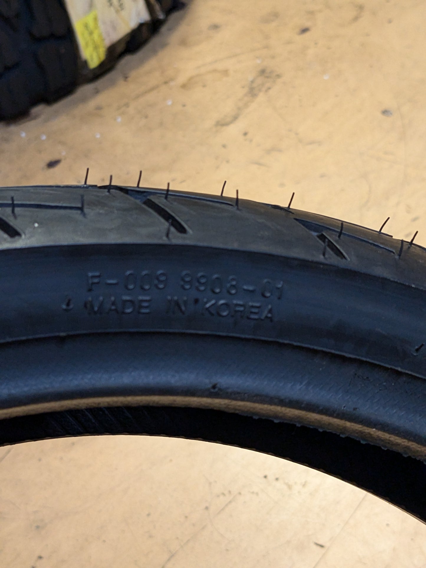 SHINKO F009RR BSW 120 60 17 55W FRONT MOTORCYCLE TIRE 87-4040