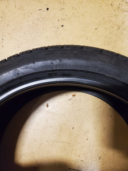 UNIROYAL TIGER PAW TOURING A/S BSW P 205 45 17 84V ALL SEASON TIRE 81433