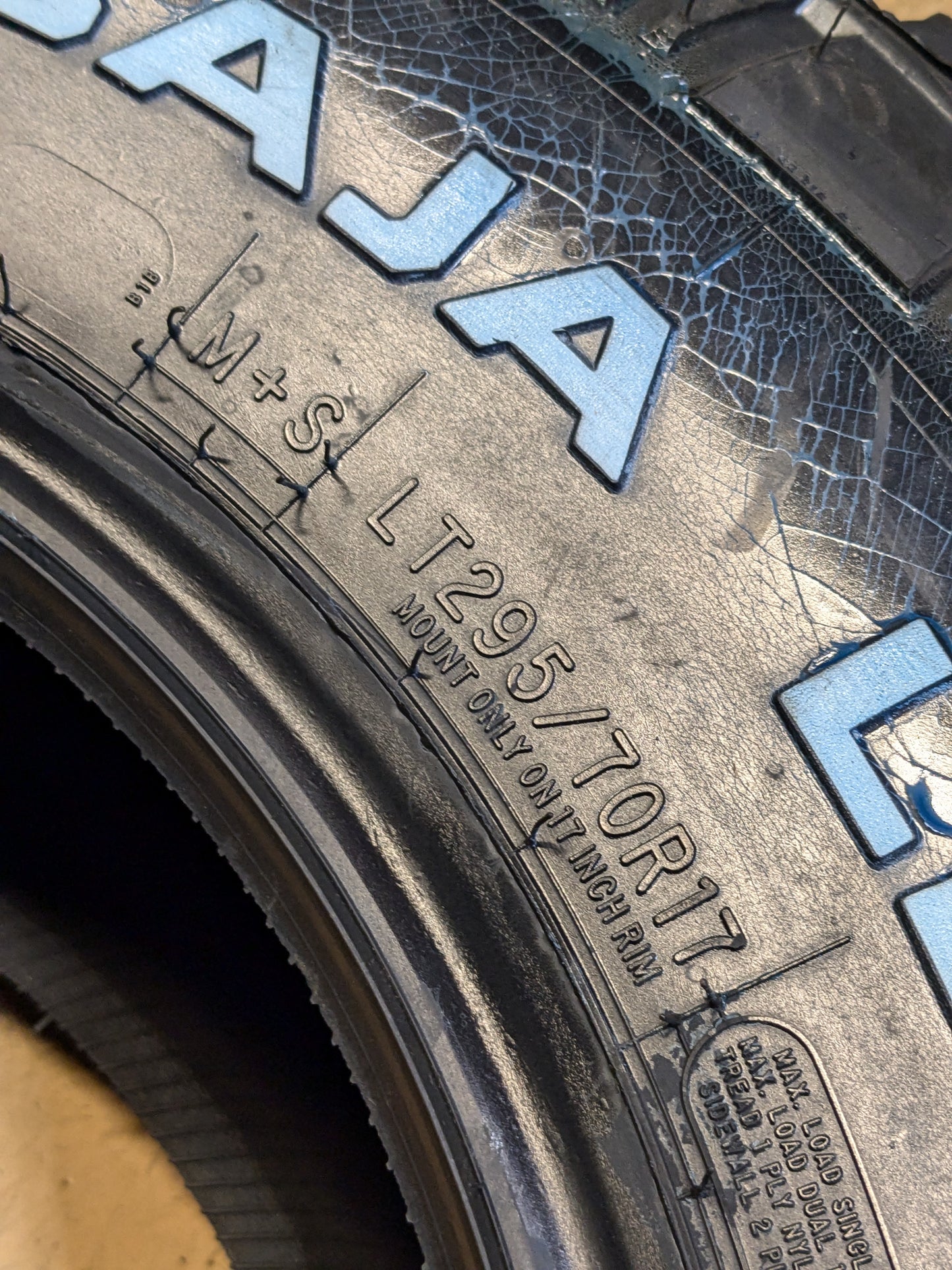 MICKEY THOMPSON BAJA LEGEND EXP RWL LT 295 70 17 121/118Q LRE 10 PLY TIRE 90000067180 ALL TERRAIN