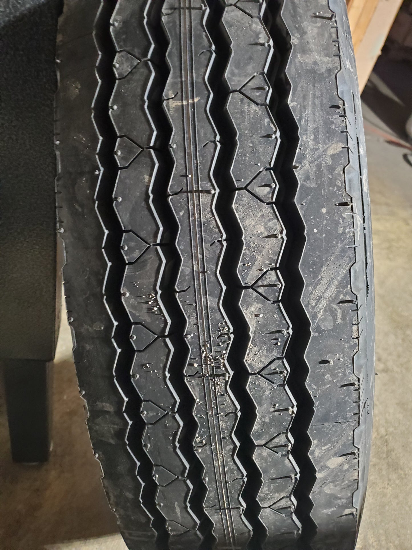 SUMITOMO ST717 BSW LT 11 17.5 143G 14PLY COMMERCIAL TIRE 5530442