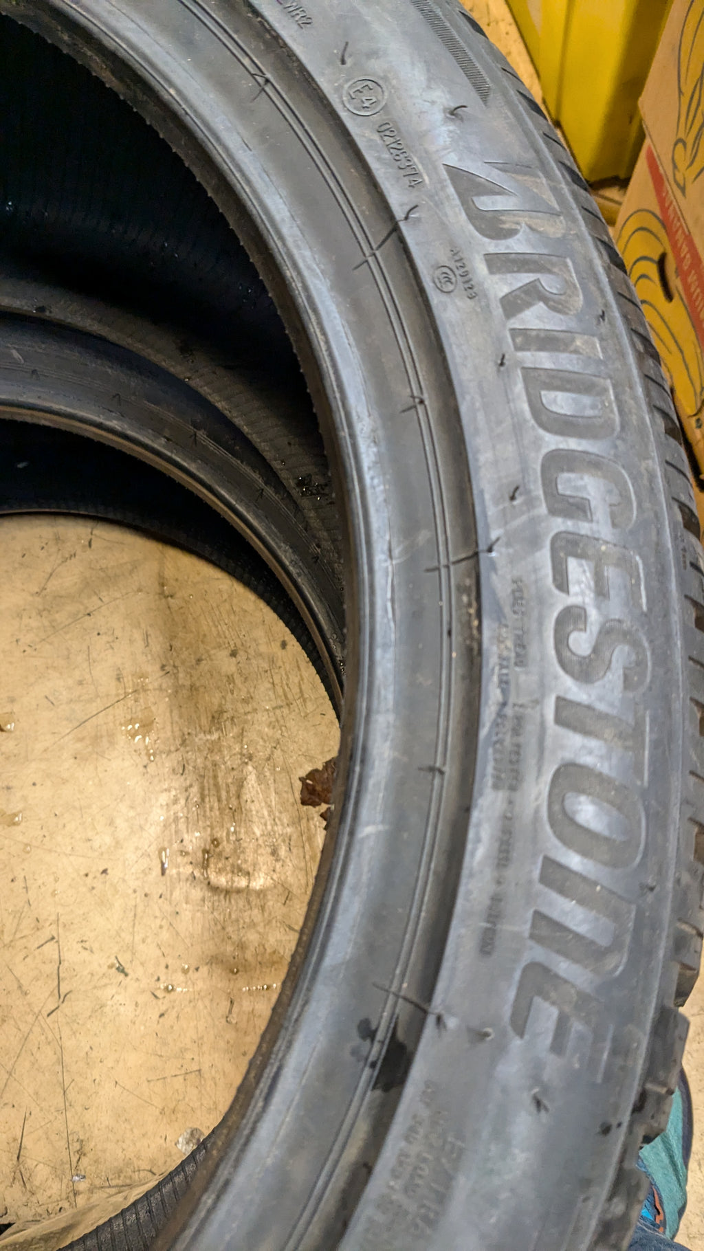 BRIDGESTONE BLIZZAK LM005 BSW P 285 40 20 108V WINTER TIRE 014399