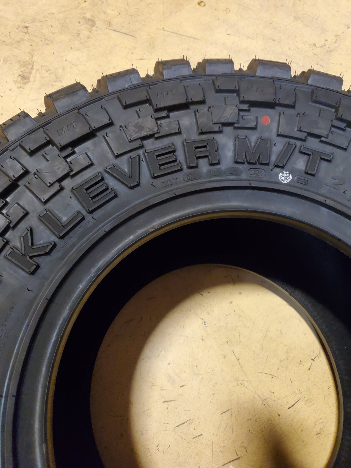 KENDA KLEVER M/T 2 KR629 BSW LT 33 12.5 15 108Q MUD TIRE 629024