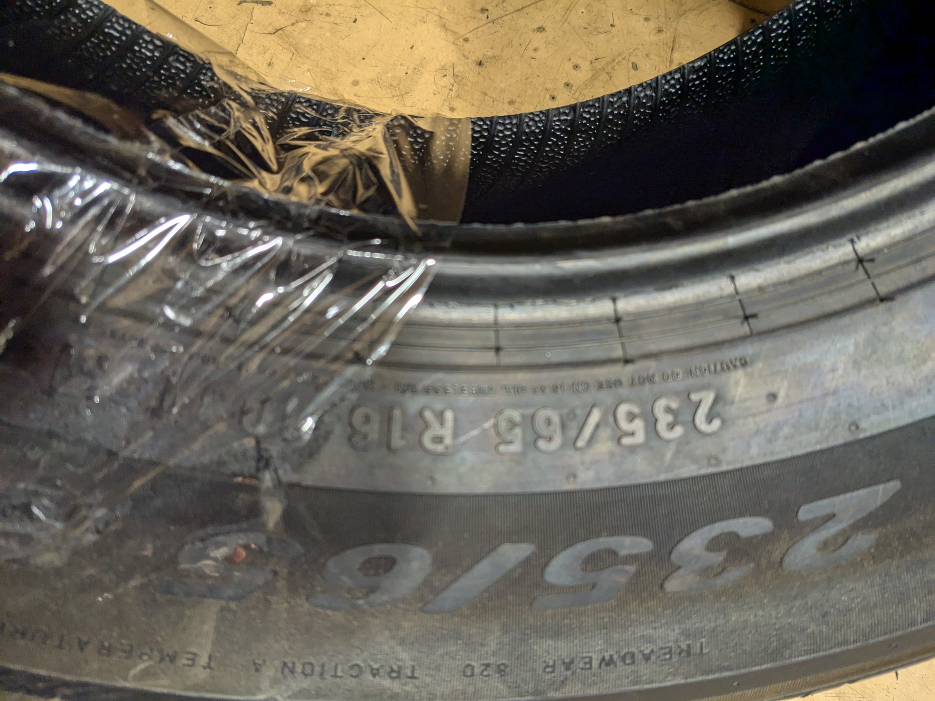 PIRELLI P4 PERSIST AS PLUS BSW P 235 65 16 ALL SEASON TIRE 4078100