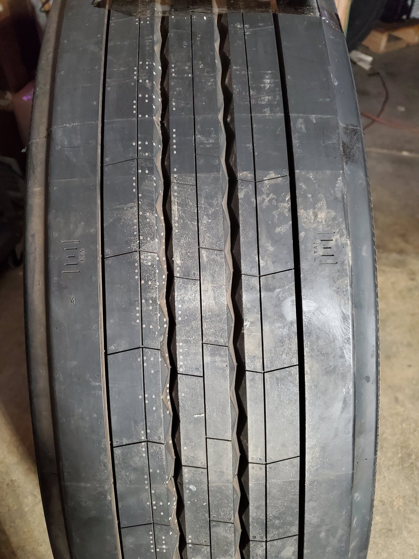 CONTINENTAL CONTI ECO PLUS HT3 BSW LT 11 22.5 144/142L 14PLY COMMERCIAL TIRE 05310280000