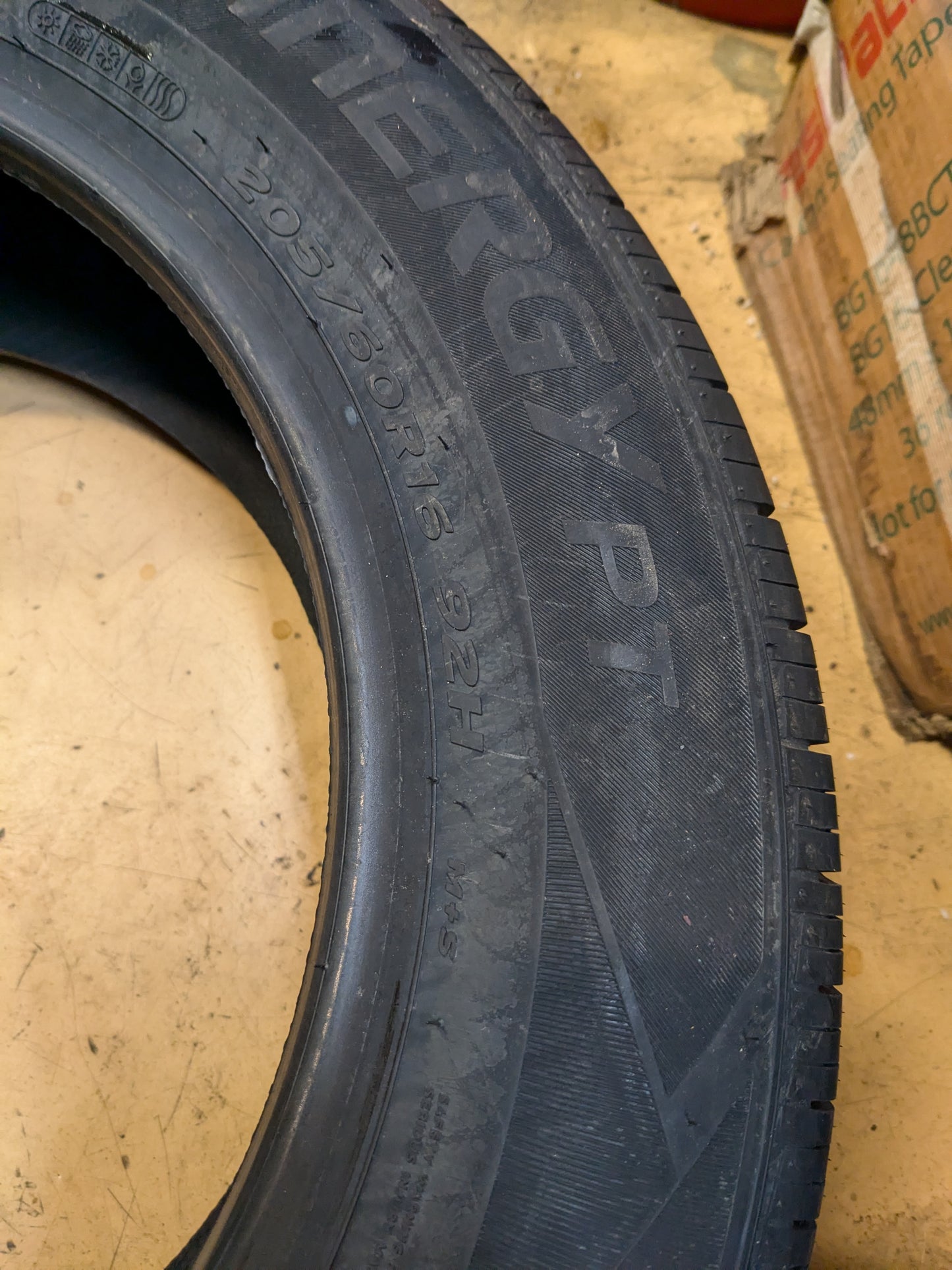 HANKOOK KINERGY PT P 205 60 16 92H SL ALL SEASON TIRE 1021398