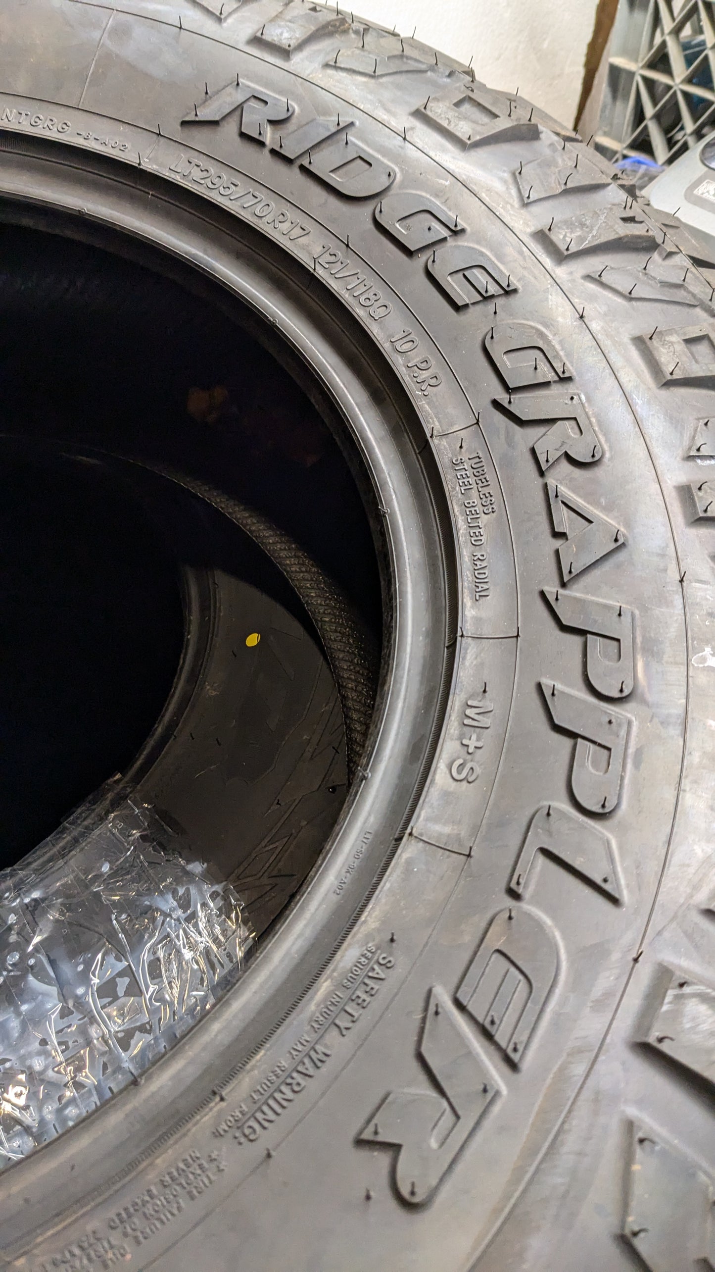 NITTO RIDGE GRAPPLER BSW LT 295 70 17 121/118Q 10PLY ALL TERRAIN TIRE 217070