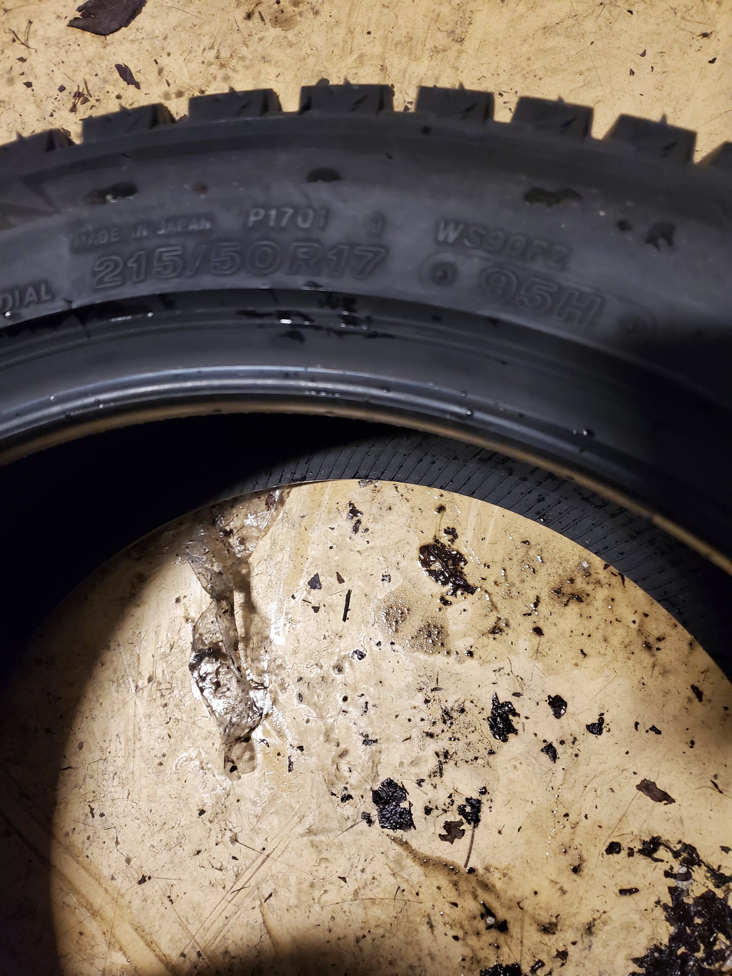 BRIDGESTONE BLIZZAK WS90 BSW P 215 50 17 95H XL WINTER TIRE 001128