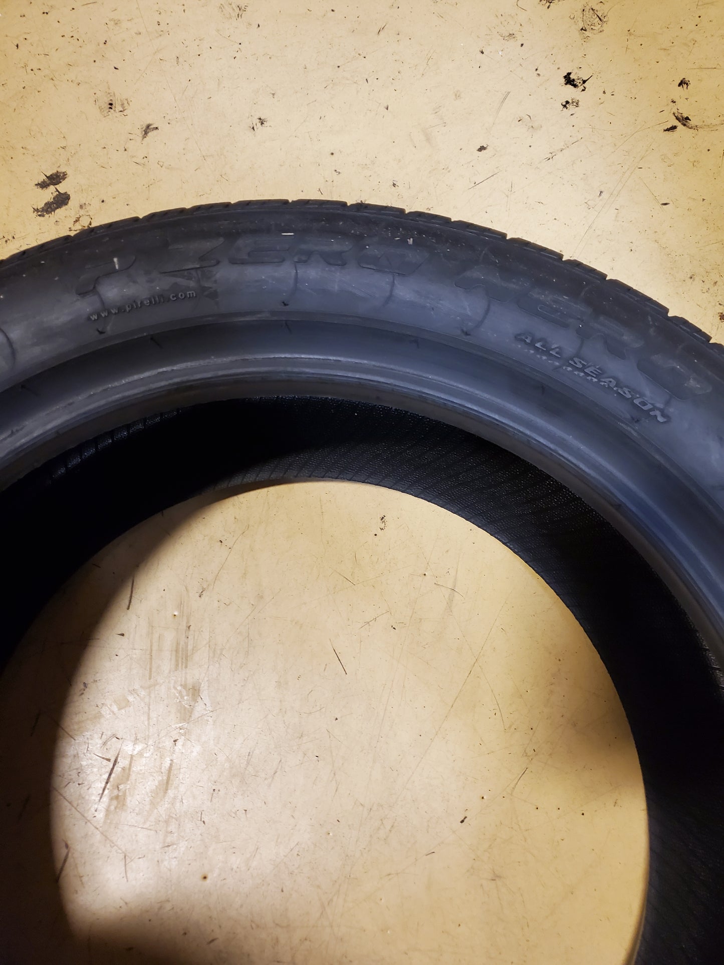 PIRELLI P ZERO NERO ALL SEASON BSW P 235 50 18 97W UHP TIRE 1636700