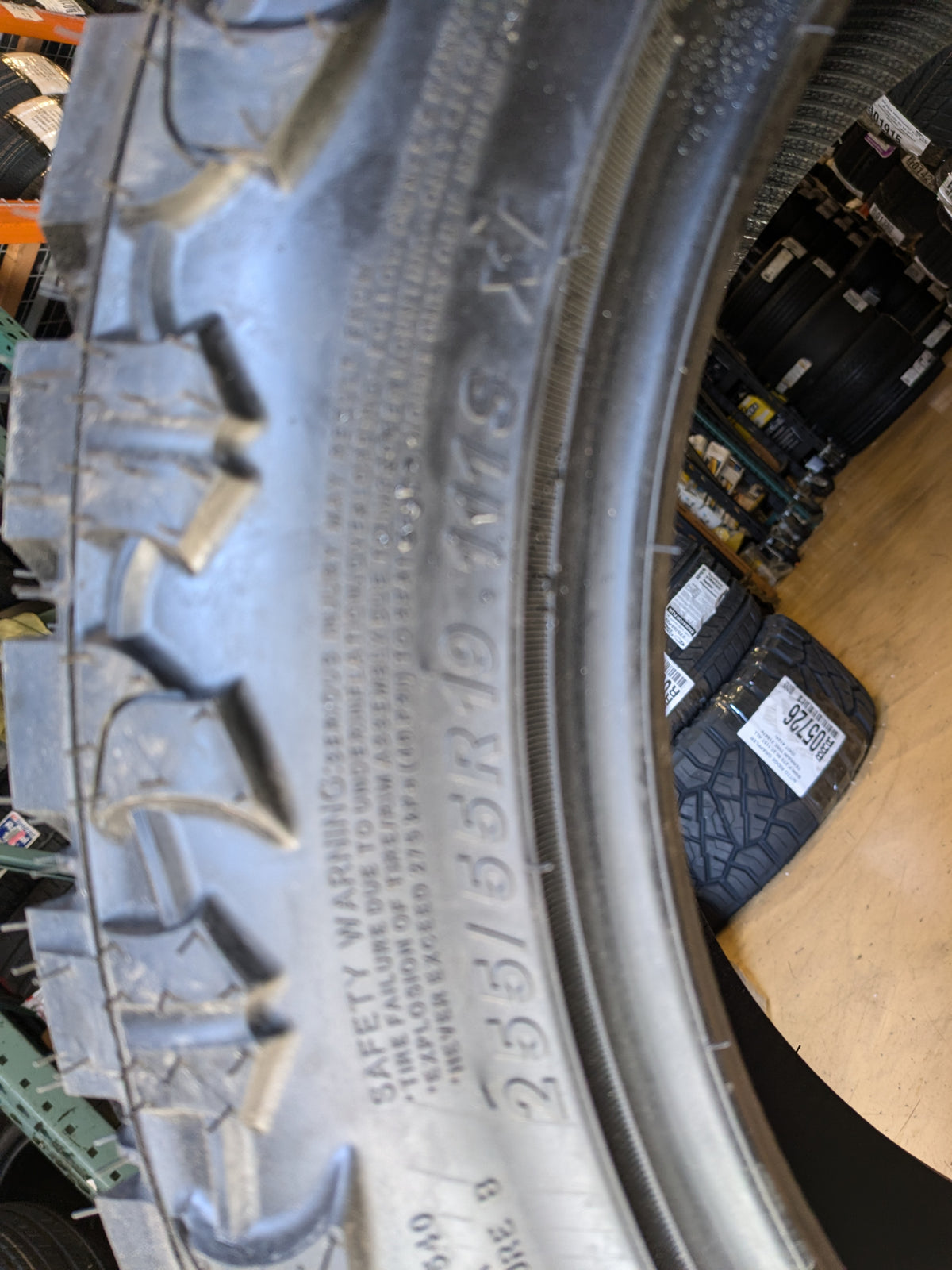 ARTURO TRAIL BLADE M/T BSW P 255 55 19 111S XL MUD TERRAIN TIRE TBMTDFHM2MA
