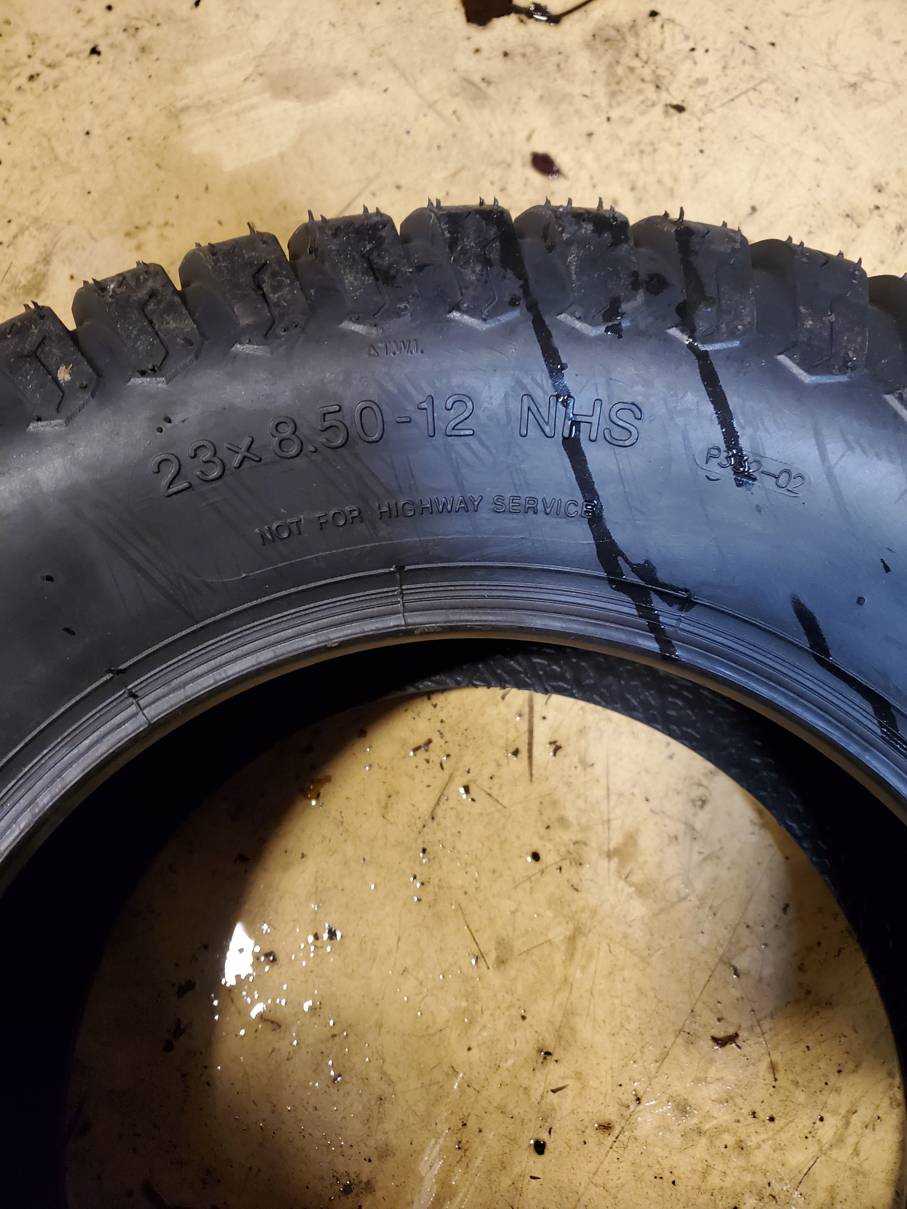 TRAC-GARD N766 C/T BSW 23 8.5 12 4PLY LAWN TIRE 27060002