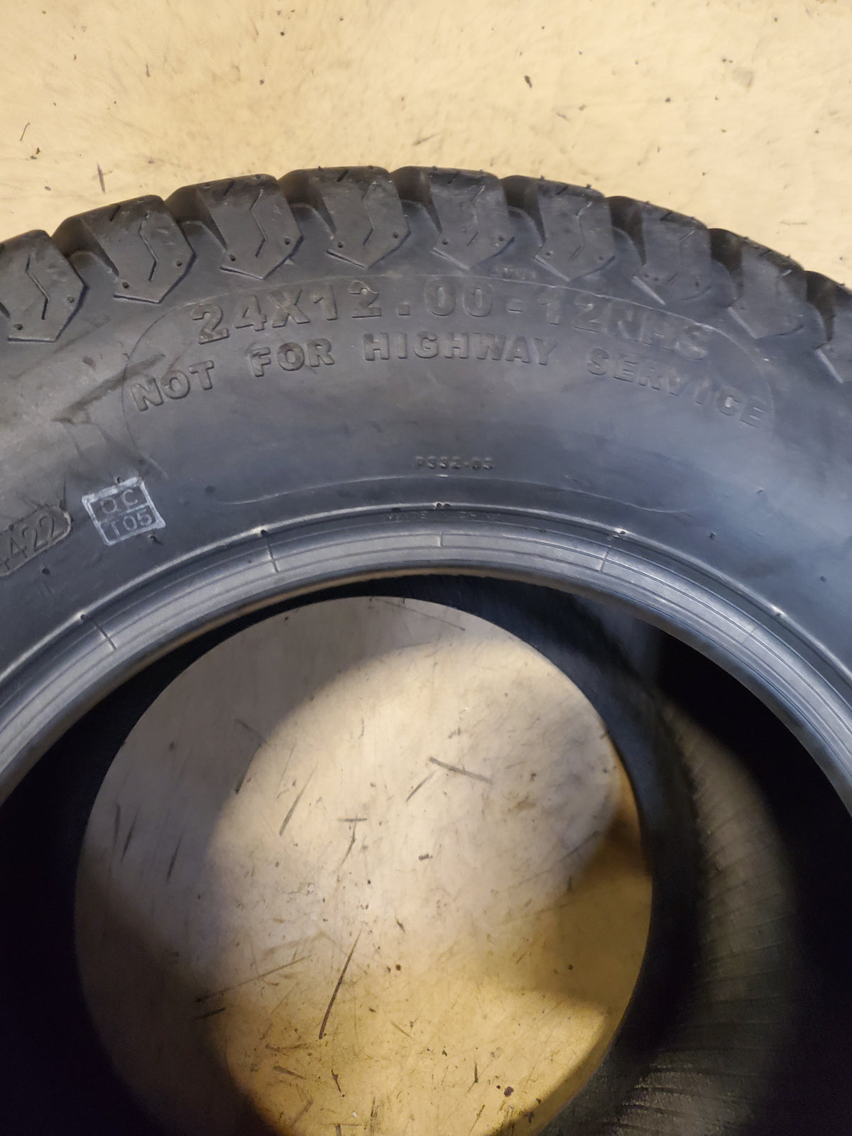 HALBERD P322 BSW 24 12 12 4PLY LAWN TIRE H241212