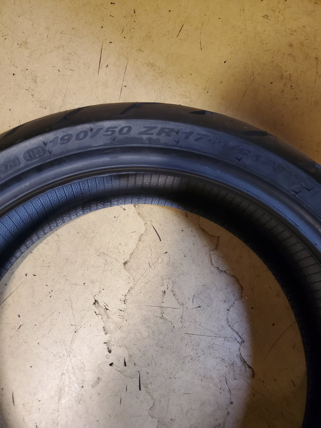 PIRELLI ANGEL GT BSW  190 50 17 73W REAR MOTORCYCLE TIRE 2321300