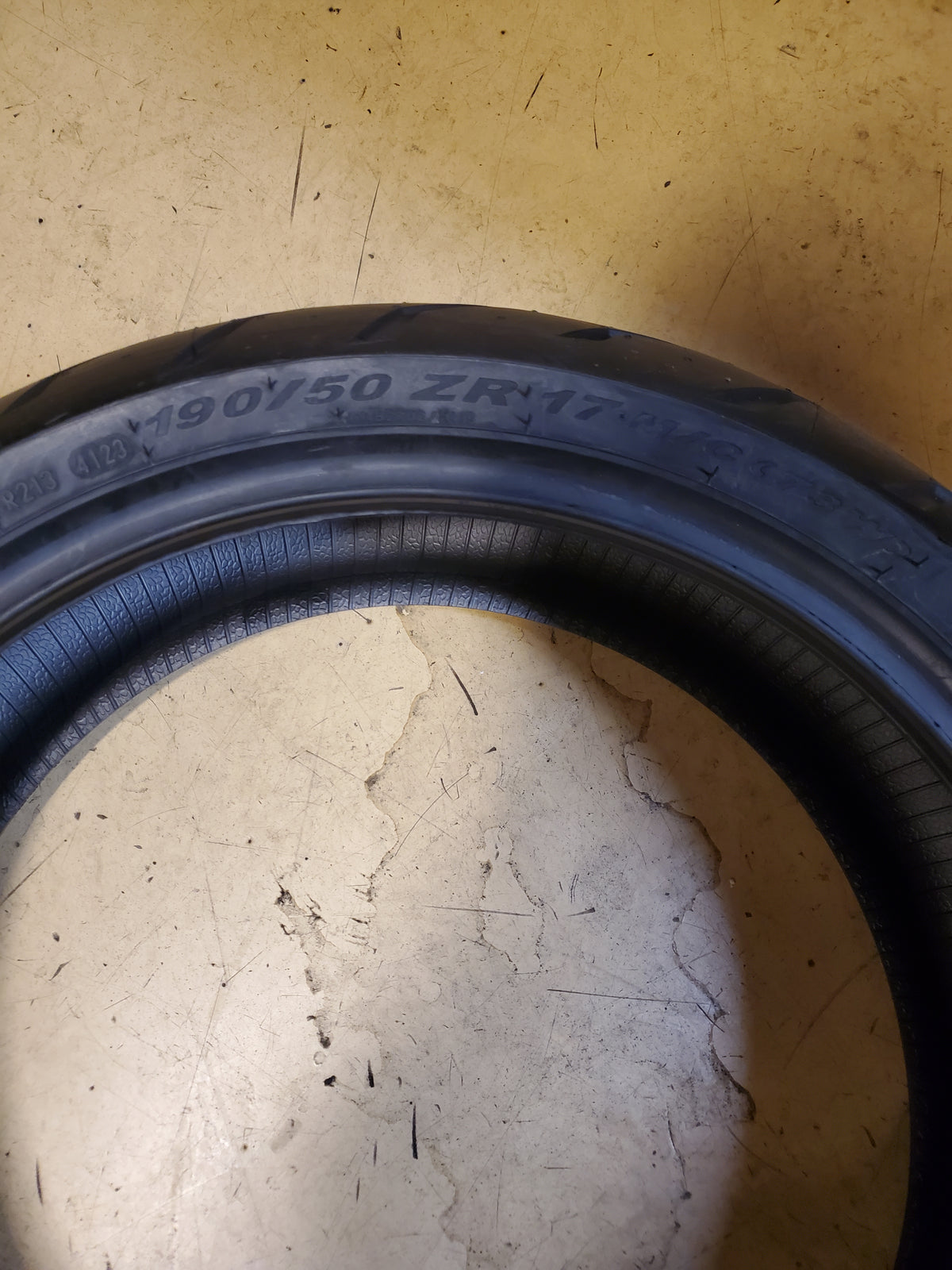 PIRELLI ANGEL GT BSW  190 50 17 73W REAR MOTORCYCLE TIRE 2321300