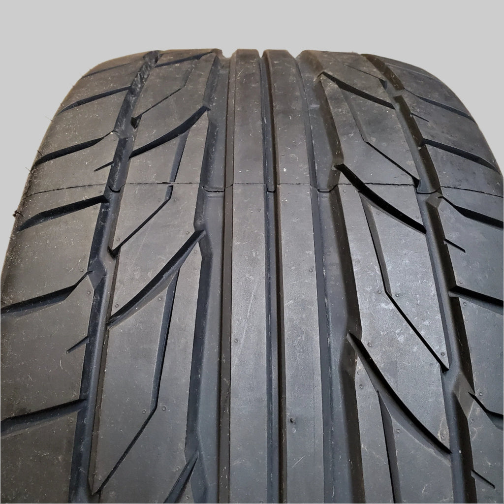 NITTO NT555 G2 BSW P 295 40 18 103W UHP TIRE 211260