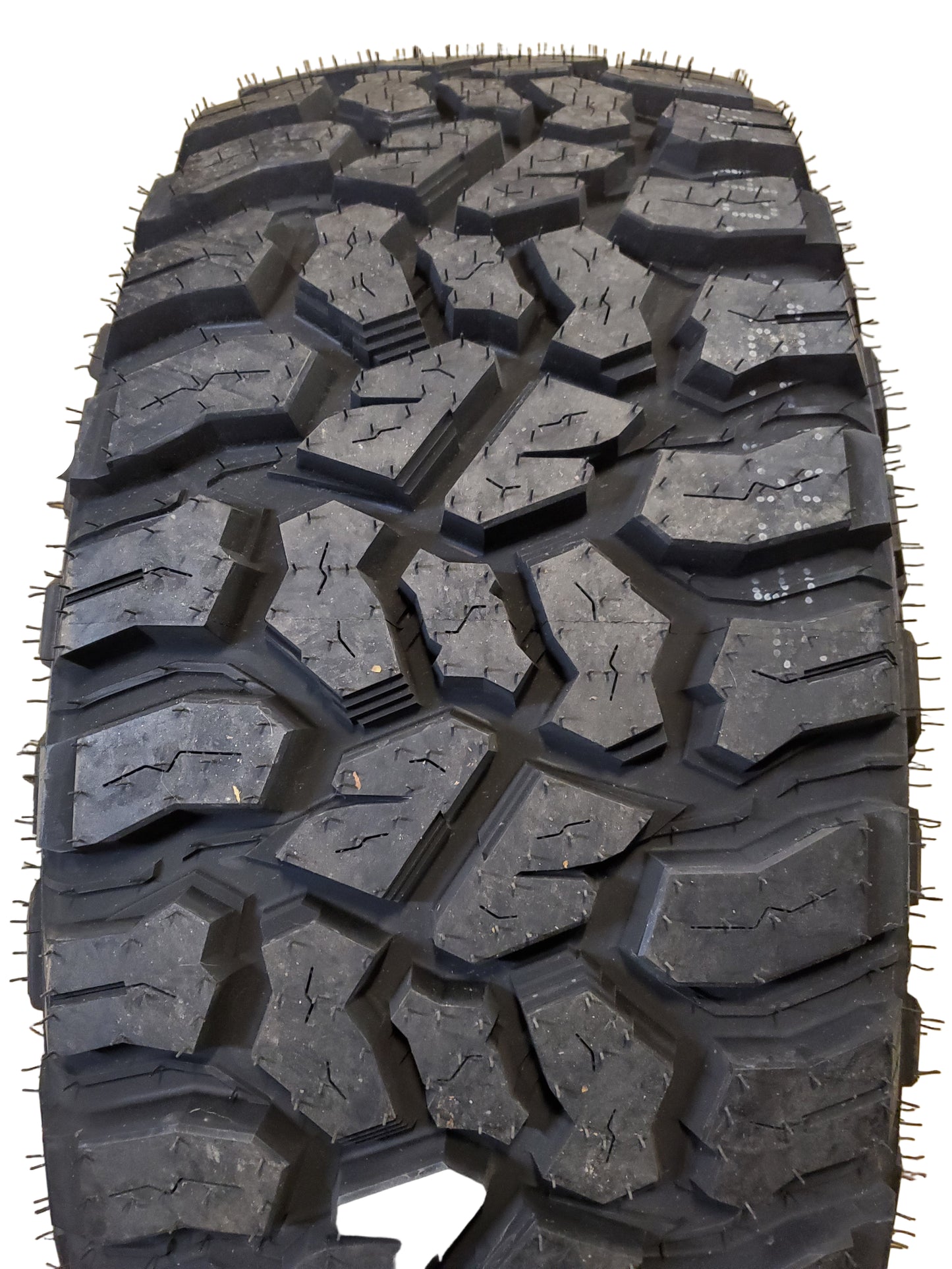 MASTERTRACK BADLANDS M/T BSW LT 35 12.5 18 123Q 10PLY MUD TIRE MASTMT008