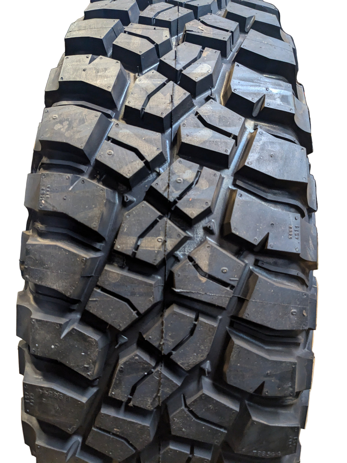 NOS BFGOODRICH MUD TERRAIN T/A KM3 BSW LT 255 75 17 111/108Q 6PLY MUD TERRAIN TIRE 43996