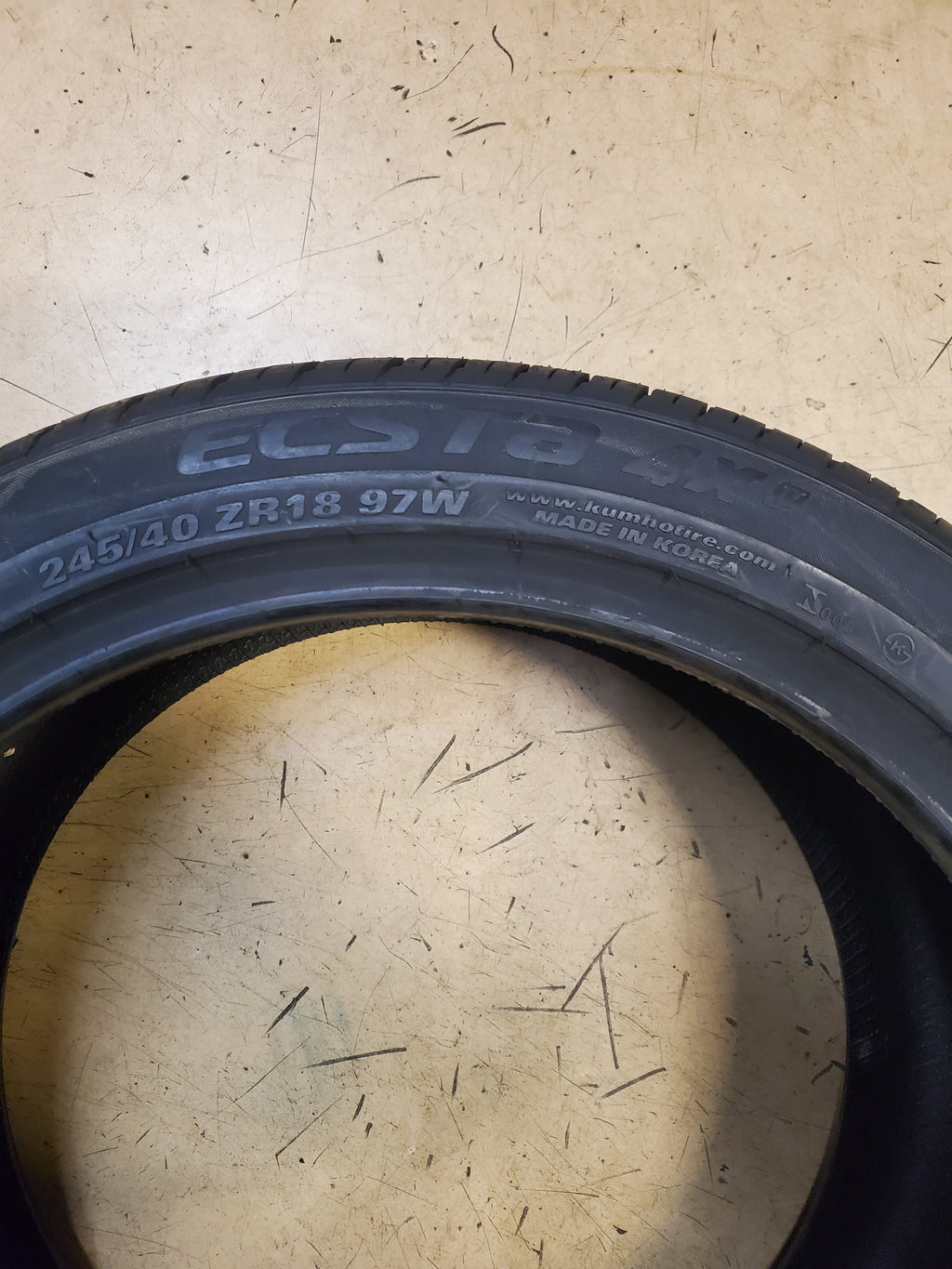 NOS KUMHO ECSTA 4X II BSW P 245 40 18 97W XL ALL SEASON TIRE 2185473