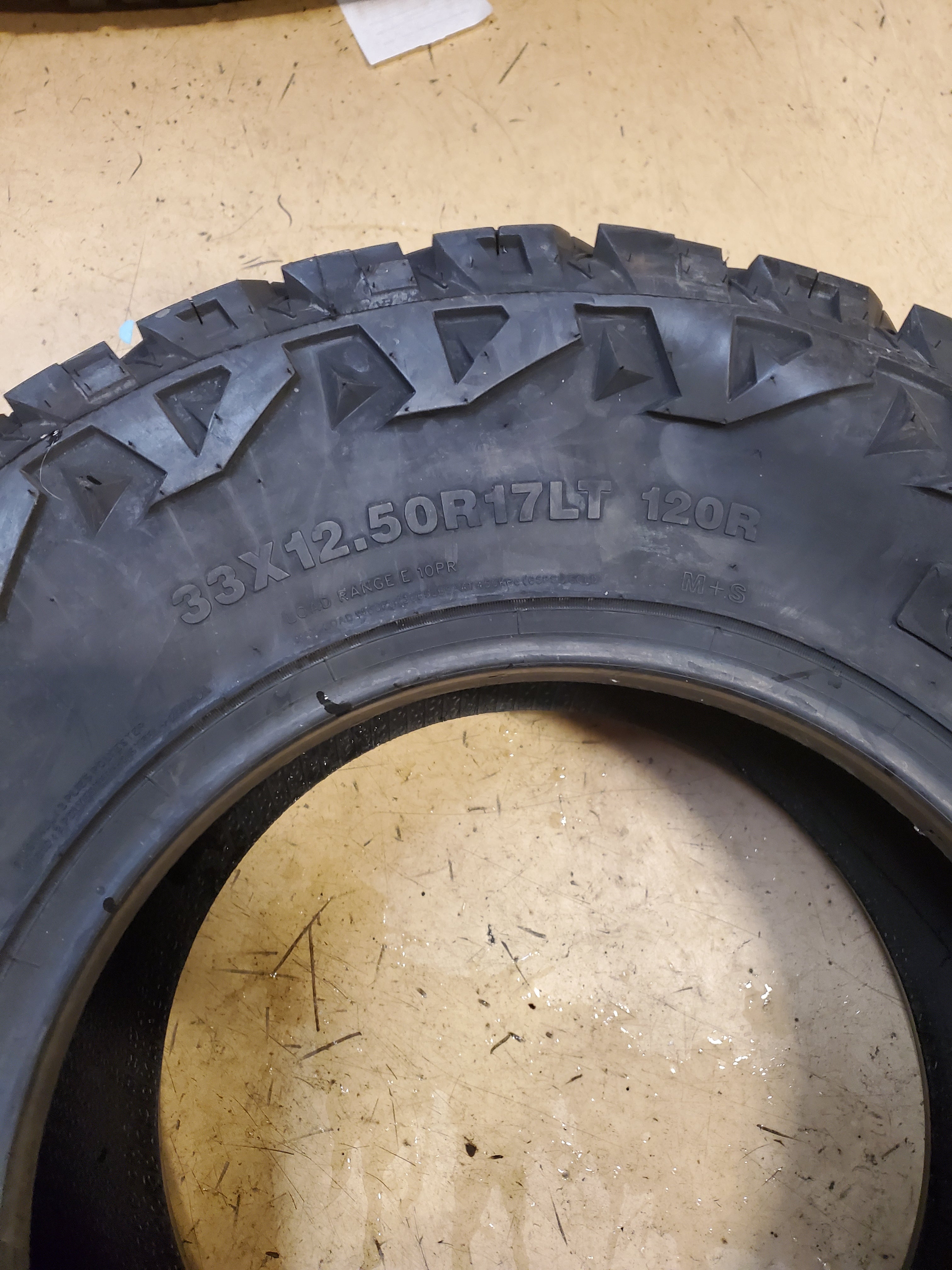 (TODO ) 4 VENOM POWER TERRA HUNTER X/T LT BSW 33 12.5 17 120R 10PLY TIRE TVPXT01