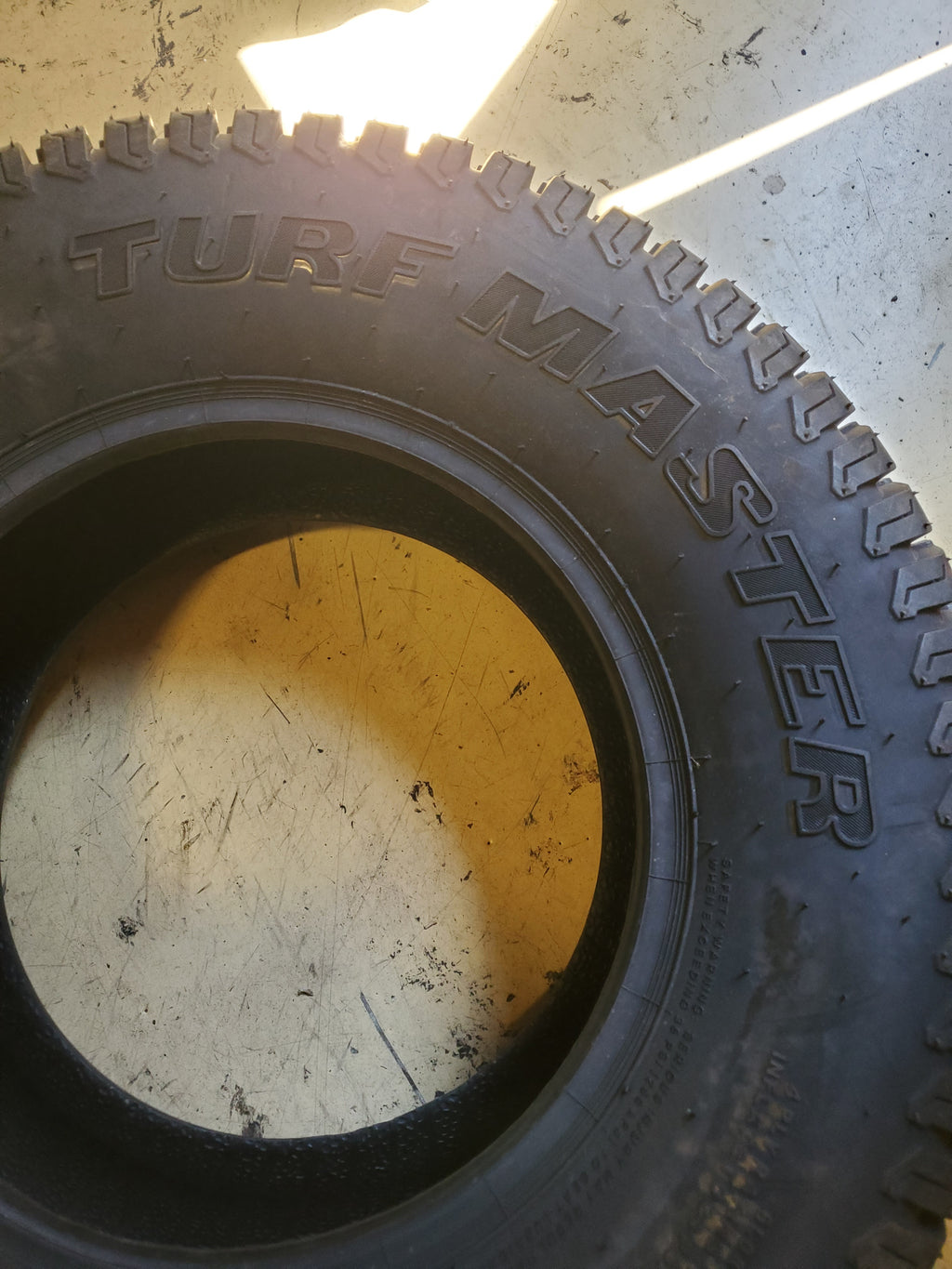 CARLSTAR TURF MASTER BSW 24 9.5 12 94A4 4PLY LAWN TIRE 6L08371