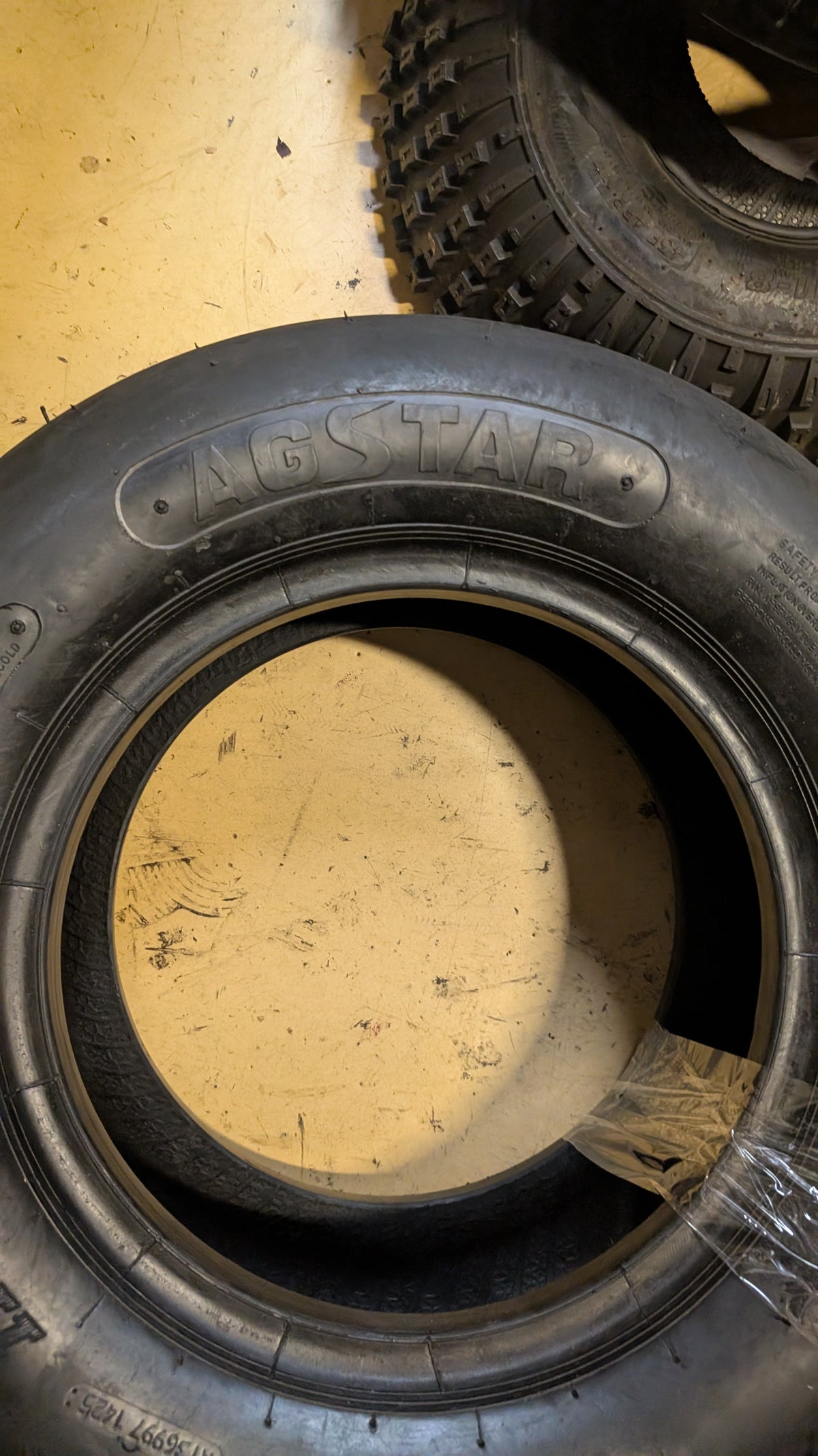 AGSTAR AT 4105 BSW  11L 15 121B 12PLY FARM TIRE 104118625