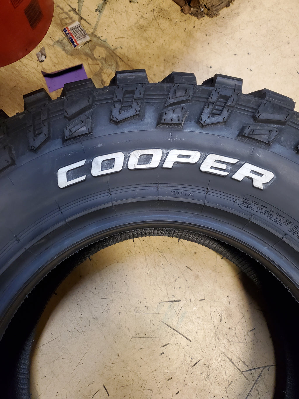 COOPER DISCOVERER STT PRO BSW LT 30 9.50 15 104Q 6PLY MUD TIRE 170122034