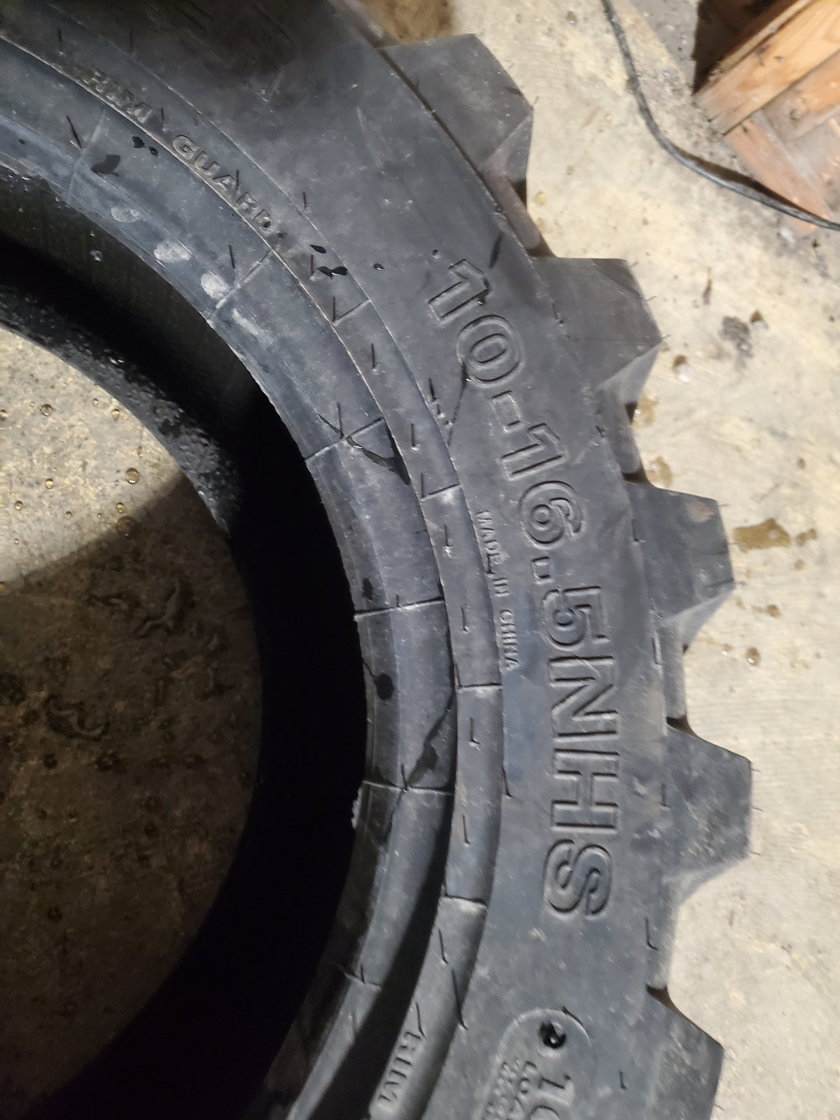 ADVANCE PREMIUM SKID STEER BSW 10 16.5 10PLY INDUSTRIAL TIRE 16052G